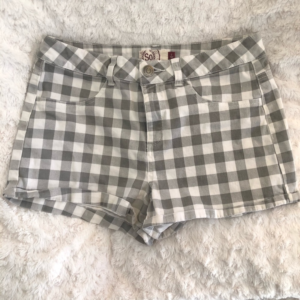 Plaid gray/white shorts